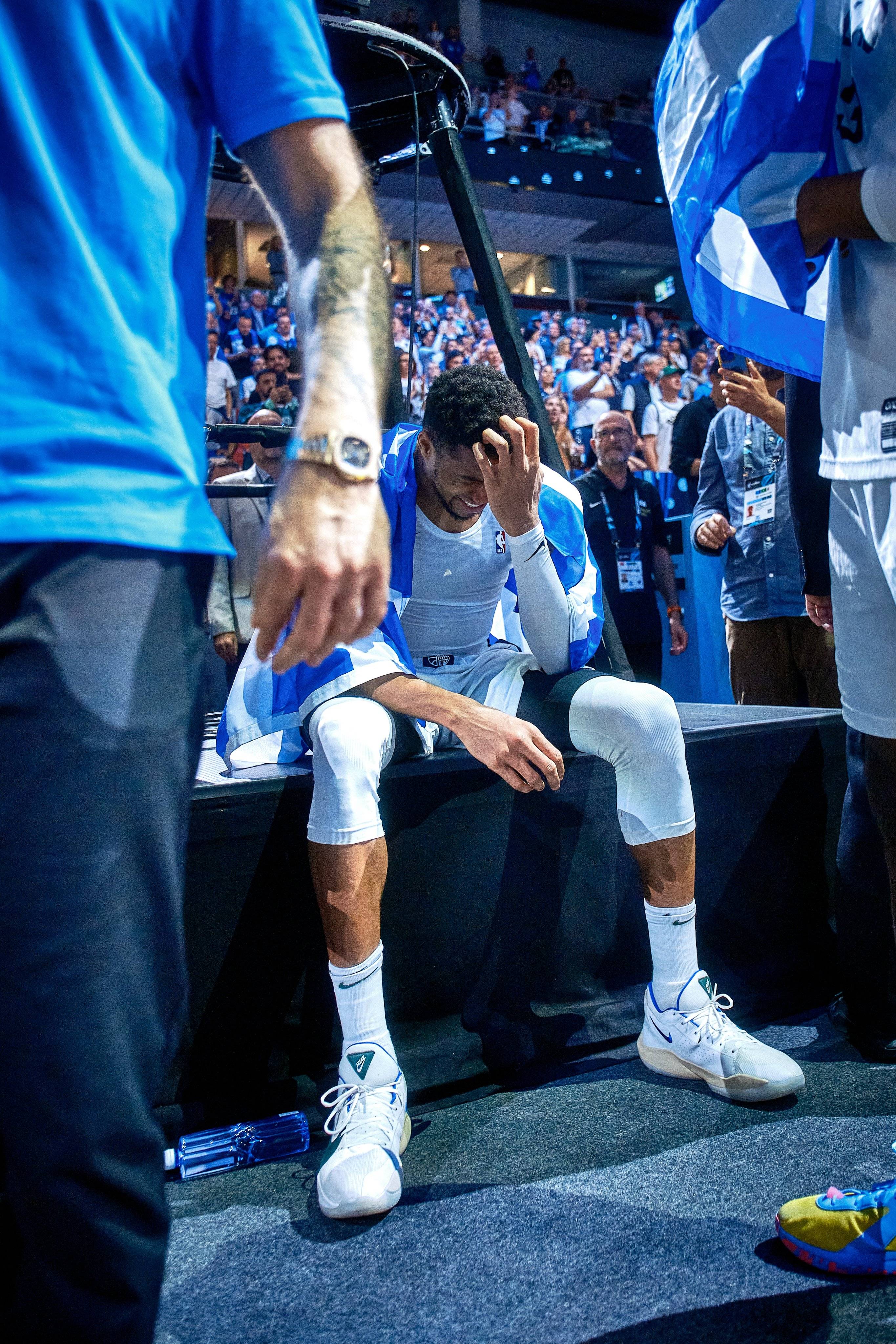 kaiyun中国官方网站关于字母哥回归赛场，精彩发挥首场状态亮眼，利物浦观众沸腾！的信息